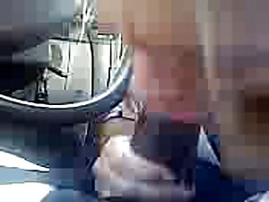 強い男は彼のディックに壊れやすいブロンド ...