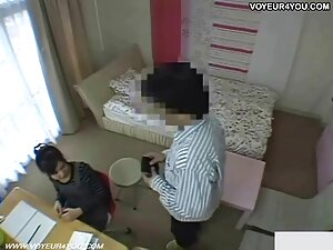 ライトアップとともに大きなディック性のお ...