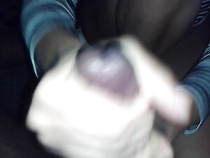 ロシアのカップルは、情熱的な女のために台 ...