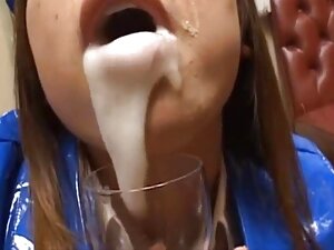 マッサージ師は男に抵抗することができず、 ...
