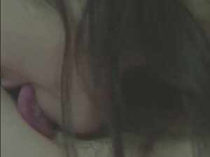 彼は誘惑され、彼の幼なじみと犯されました ...